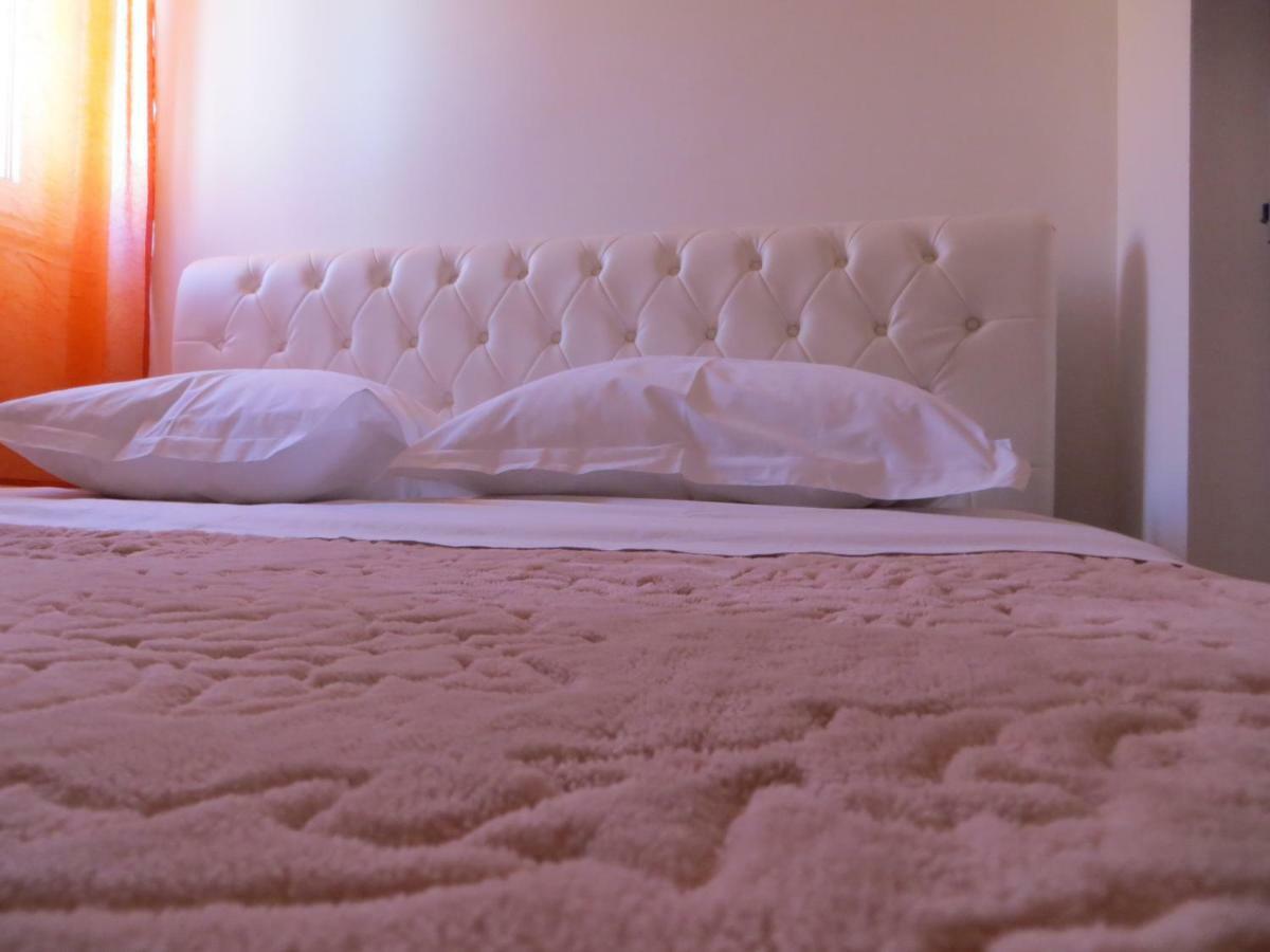 Apartment Milena Оміш Екстер'єр фото